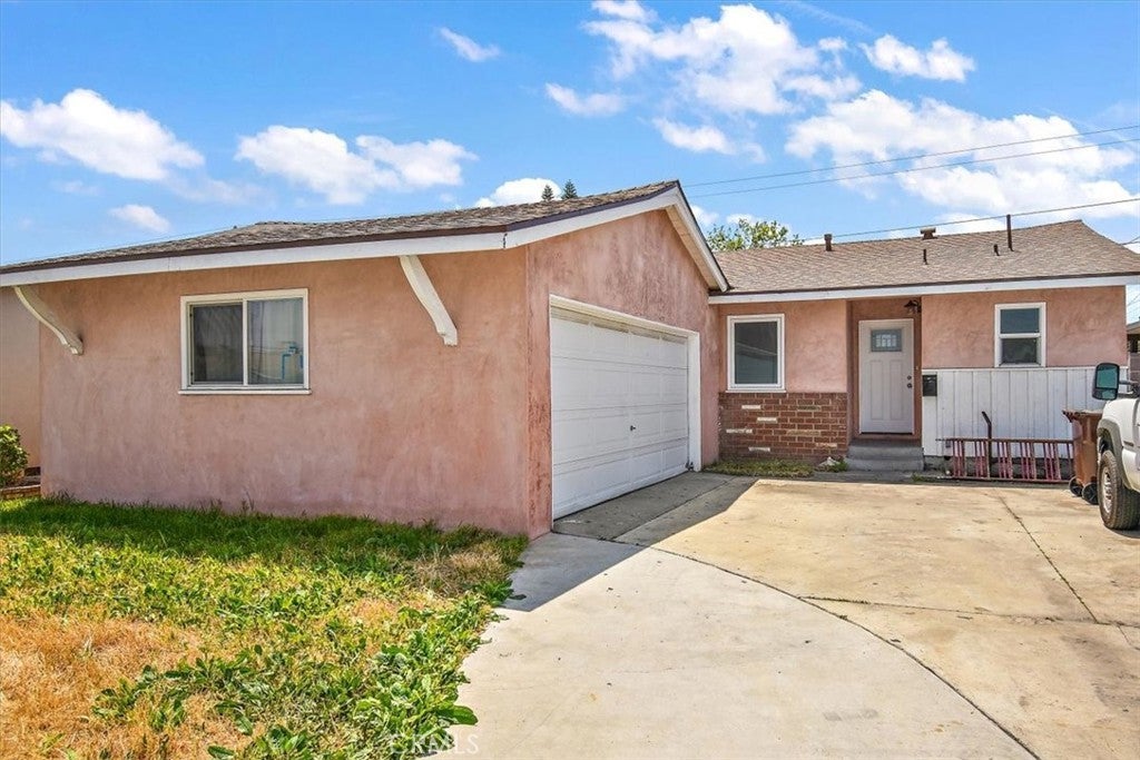 Photo of Listing #IV23083943