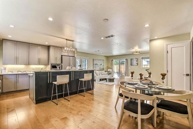 10381 Meadow Place, Cupertino