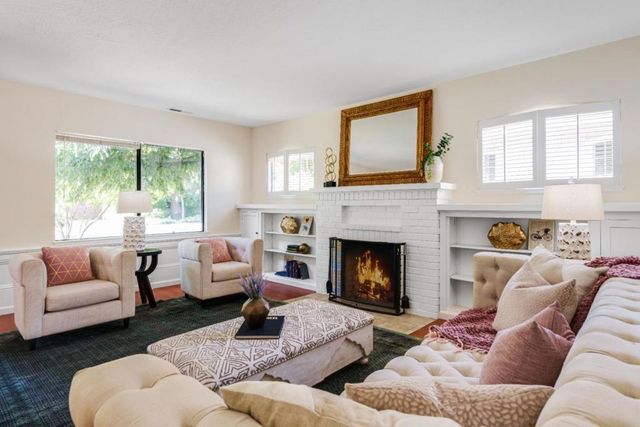 727729 Middlefield Road, Palo Alto