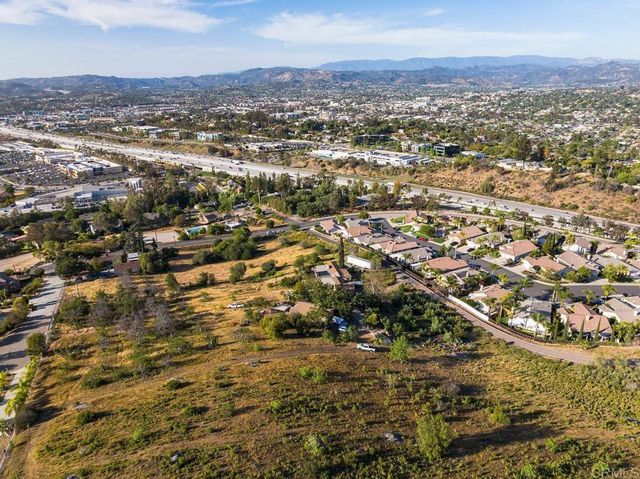 1369 W 11th Ave, Escondido