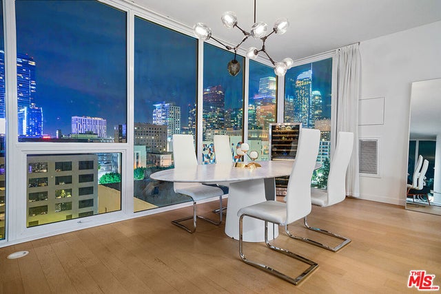 1050 S Grand Avenue # 901, Los Angeles