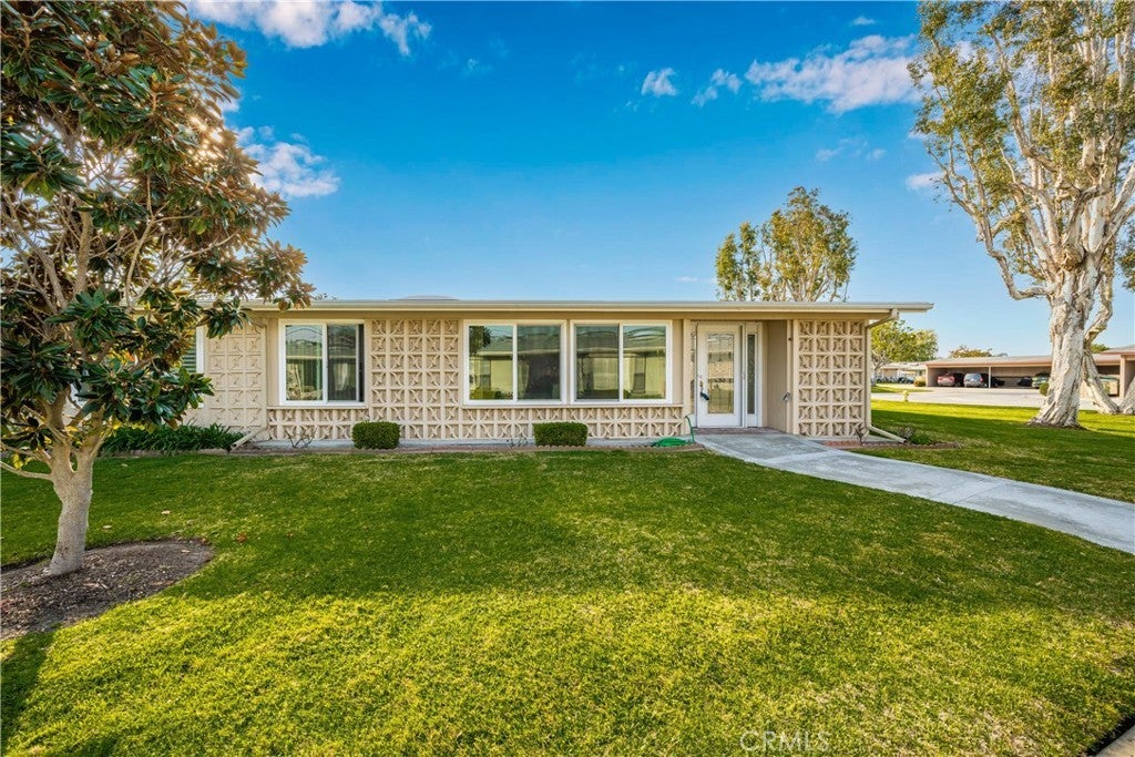 OCDreamhomes Property Details MLS® PW24009718 This is a Stock