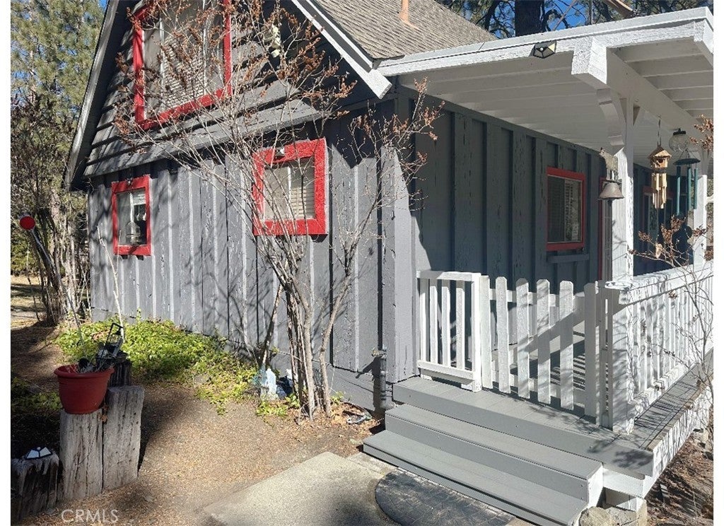 810 Edna Street, Wrightwood Property Listing MLS® HD24014006