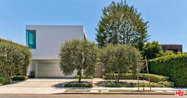 1342 Appleton Way, Venice