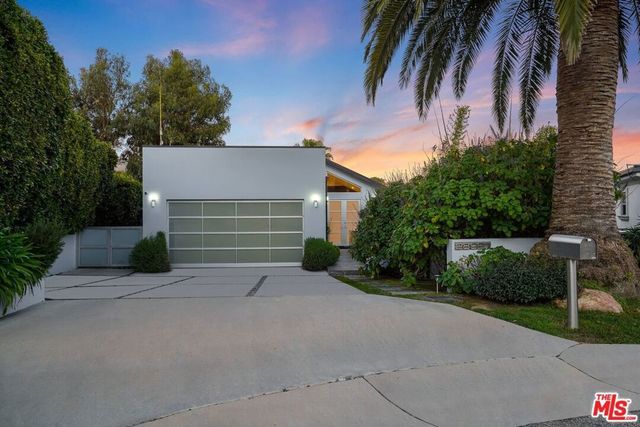 28927 W Beach Lane, Malibu