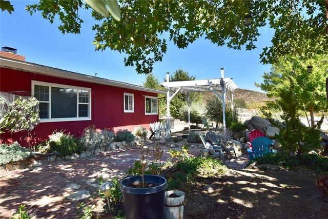 76980 San Antonio Road, Bradley