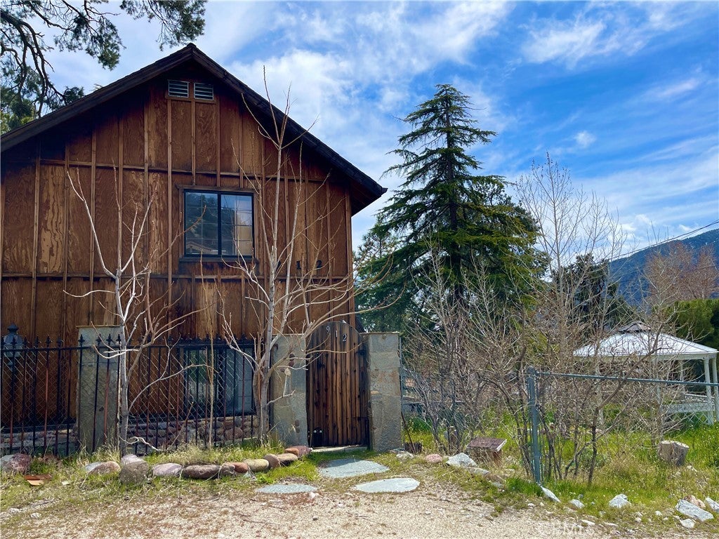 3443 San Carlos Trail, Frazier Park CA Frazier Park Cabin Homes For Sale