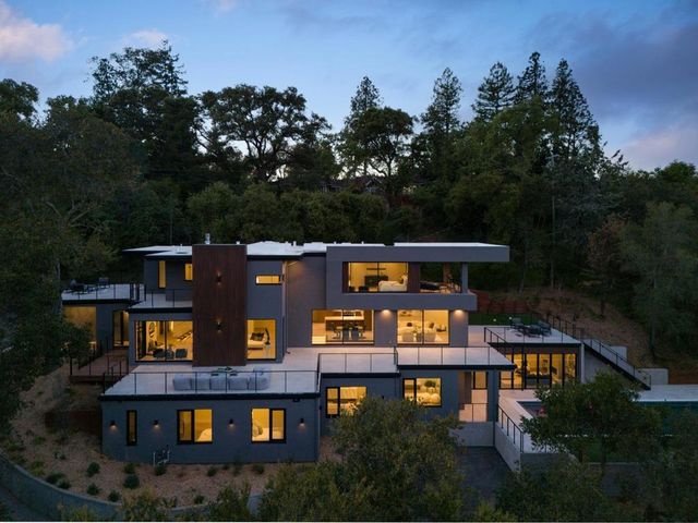 19351 Redberry Drive, Los Gatos