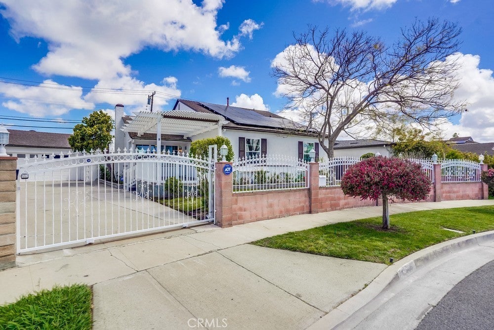 12908 Spinning Avenue