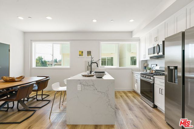 14664 W Sara Lane, Panorama City
