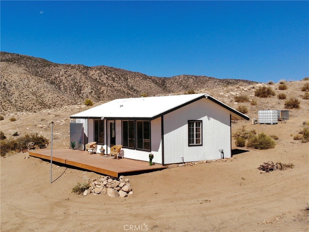 48901 Devils Gate Pass Road, Pioneertown CA Pioneertown Cabin Homes For Sale