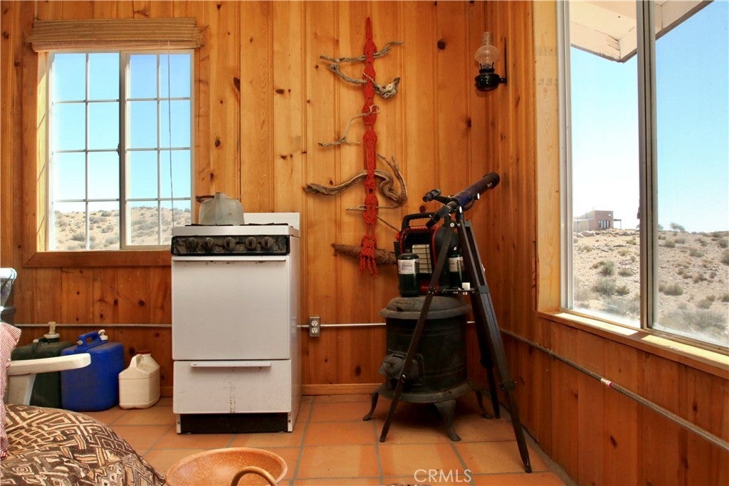 48901 Devils Gate Pass Road, Pioneertown CA Pioneertown Cabin Homes For Sale