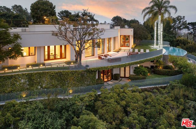 1118 Calle Vista Drive, Beverly Hills