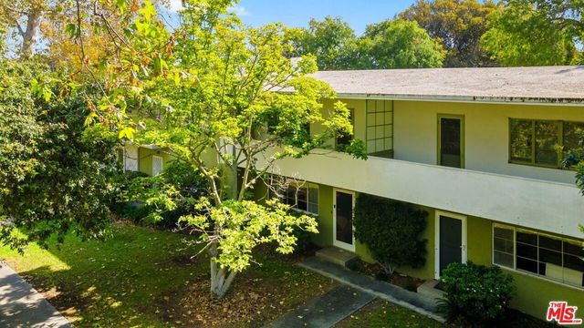 5479 Village, Los Angeles
