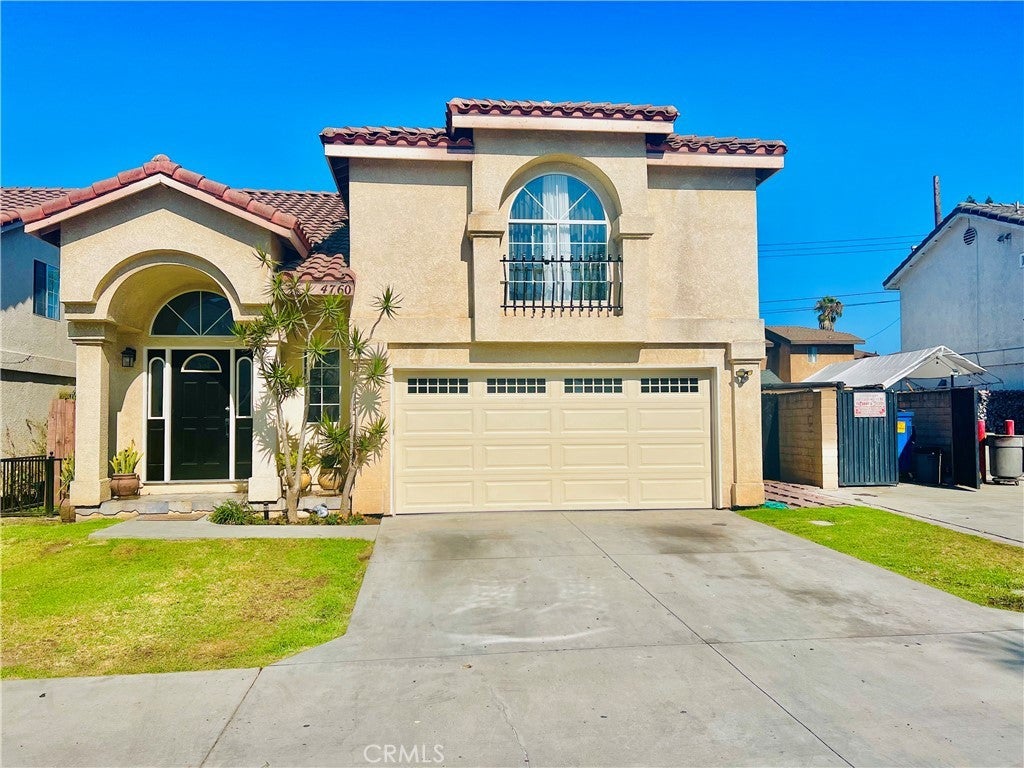 4760 Santa Ana, Cudahy