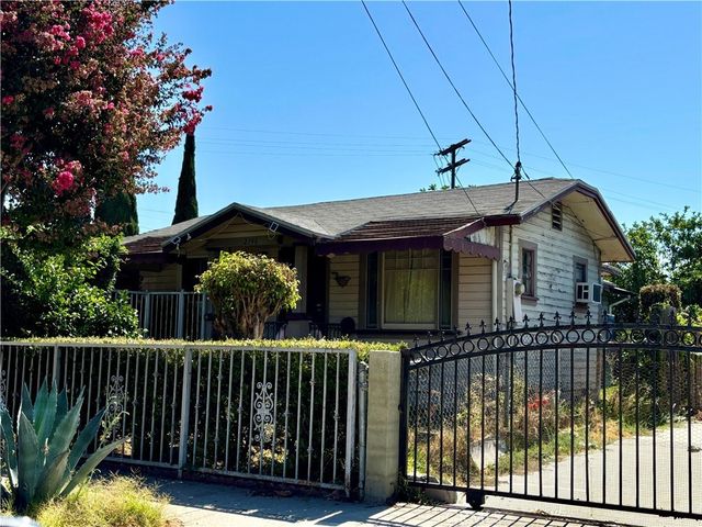2746 Benedict Street, Los Angeles