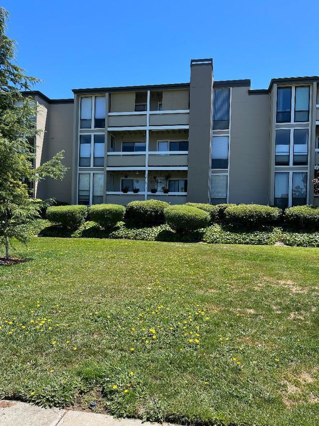1131 Compass Lane # 214, Foster City