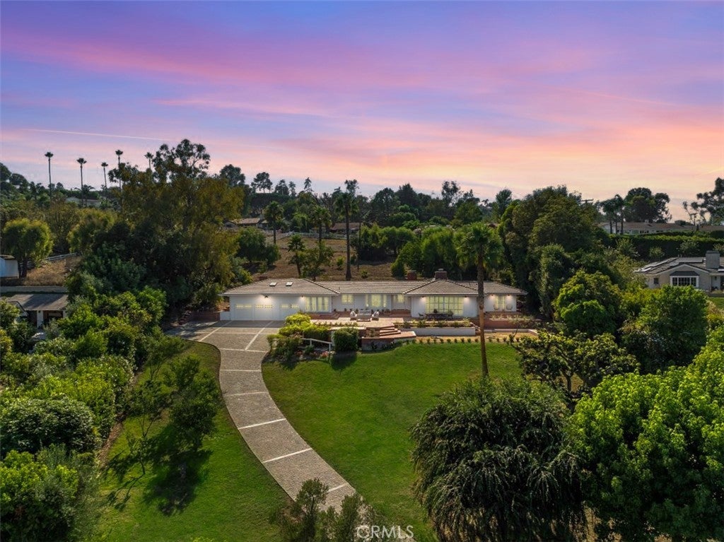 1 Outrider Road