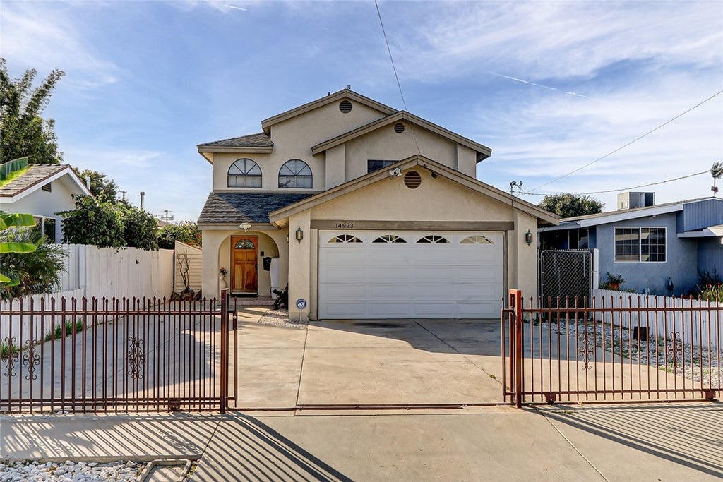 14923 S Raymond Avenue, Gardena, 899000