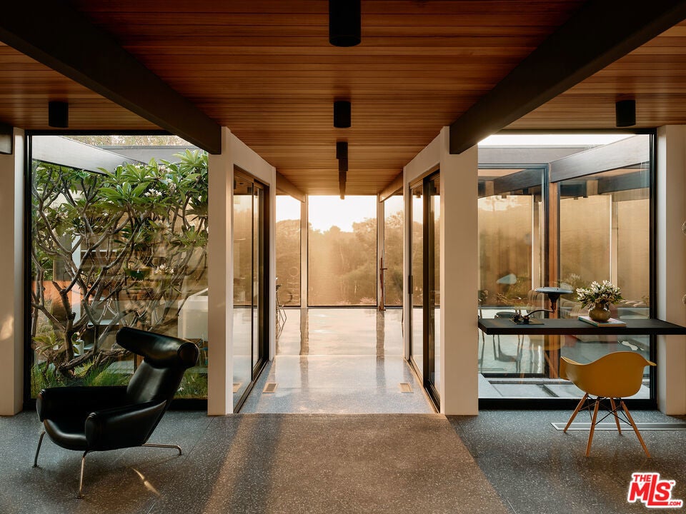 Photo of Listing #24451253