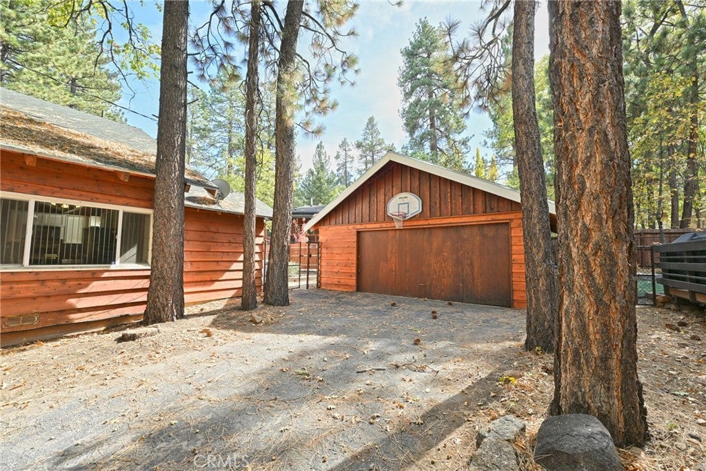 41801 Comstock Lane, Big Bear Lake CA Big Bear Lake Cabin Homes For Sale