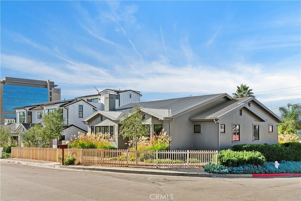 Photo of Listing #OC24228886