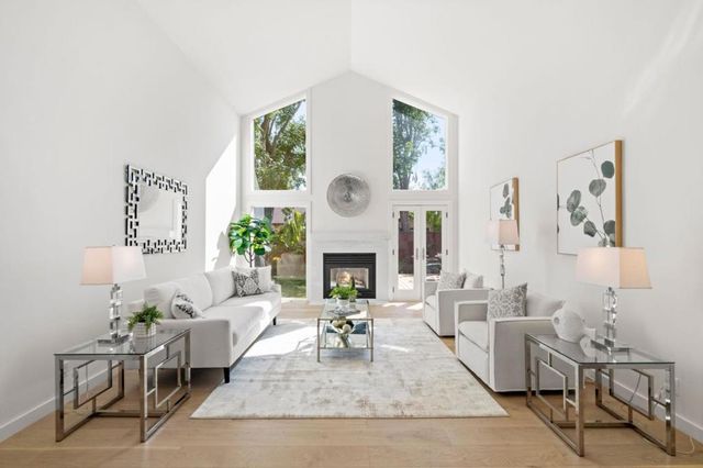 577 Anchor Circle, 