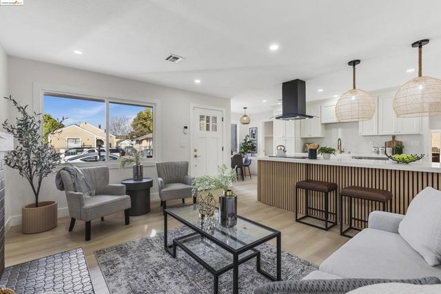 1374 62nd Ave, Oakland