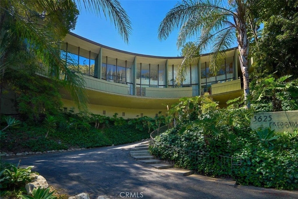 3625 Fredonia Drive 4, Hollywood Hills