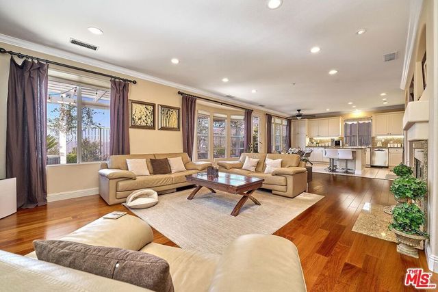11061 Tamberly Lane, Tujunga