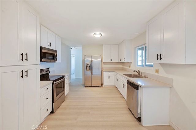 19665 Grey Mountain Road, Adelanto