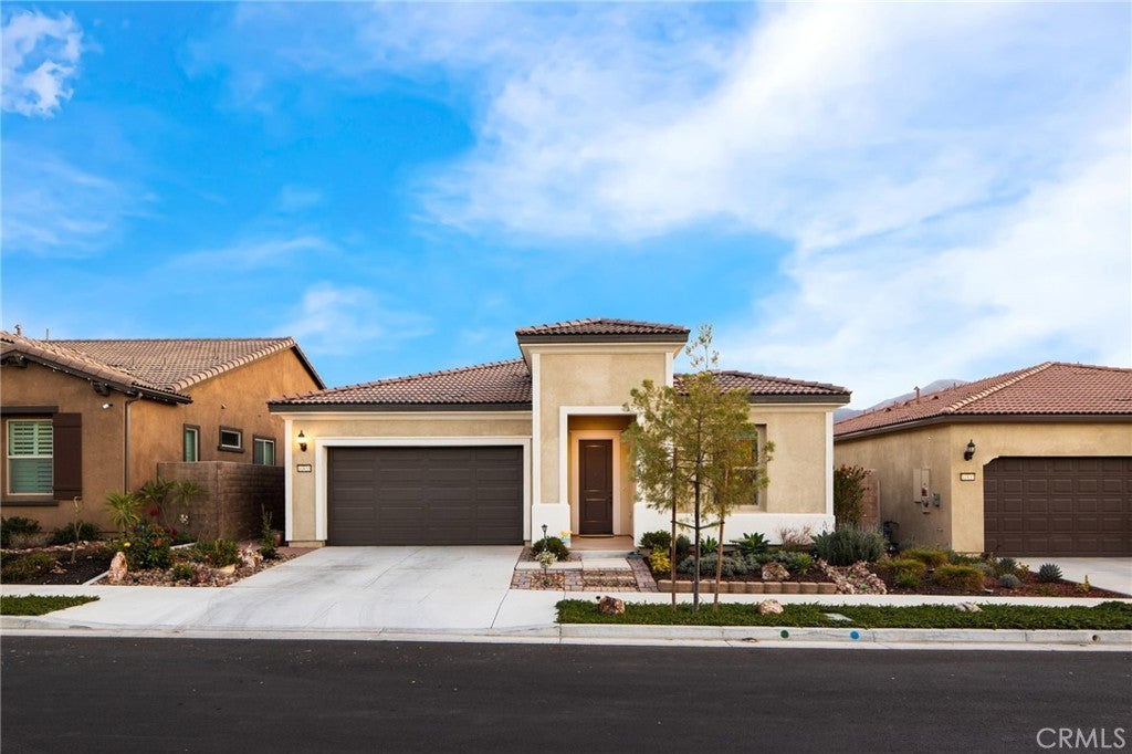 Photo of Listing #IV25002758