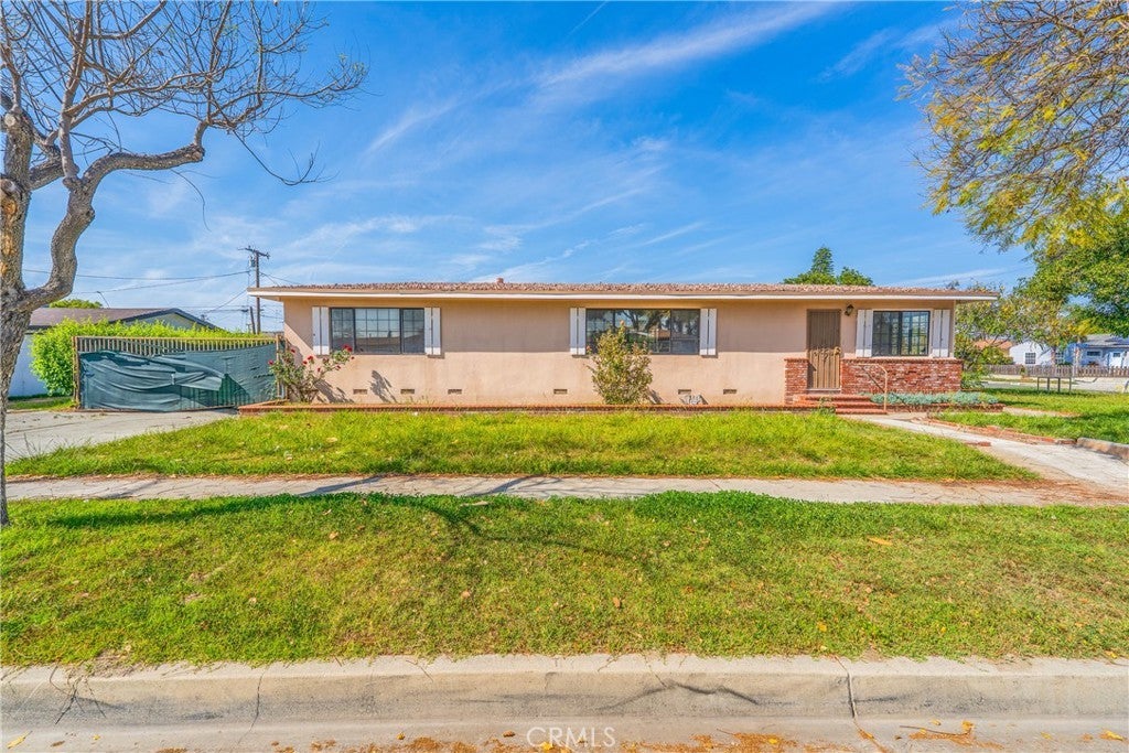 Photo of Listing #DW25007380