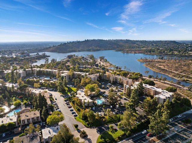 5704 Baltimore Dr # 320, La Mesa