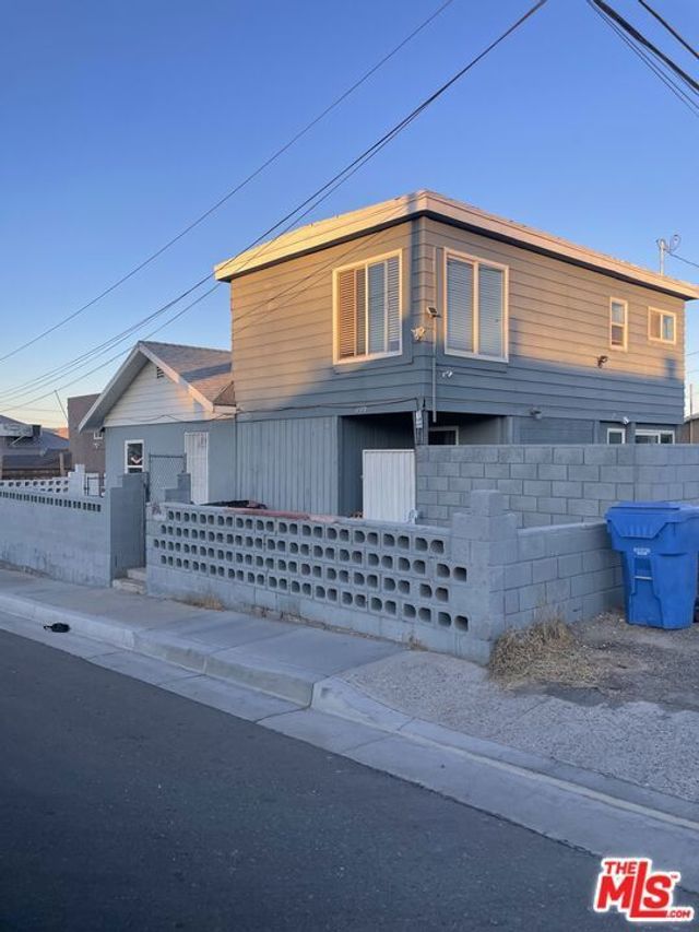 209 S 1st Avenue, Barstow
