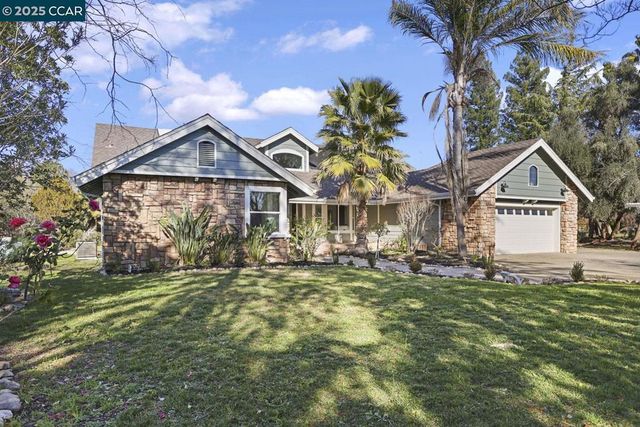 5181 Winding Way, Vacaville