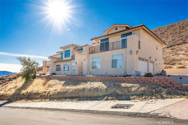 9455 Hierba Road, Agua Dulce