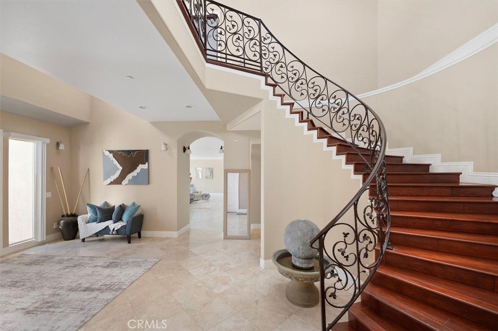 Photo of Listing #SR25008894