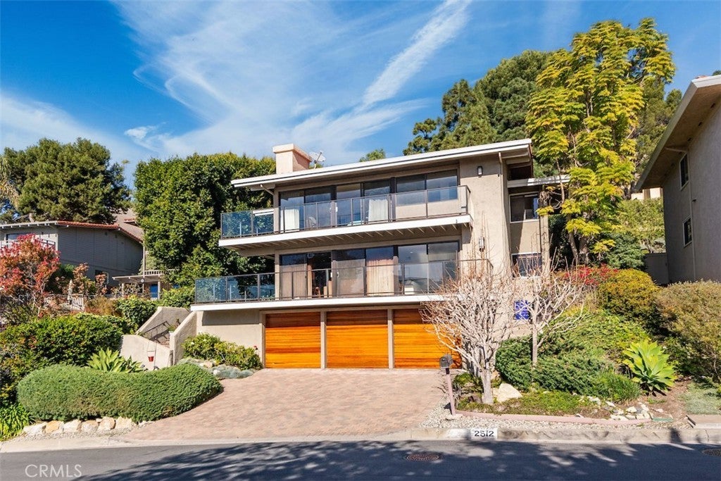 2512 Via Sanchez