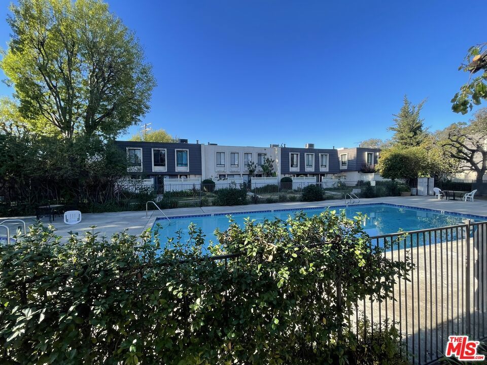 15031 Chatsworth Street 20, Mission Hills (San Fernando)