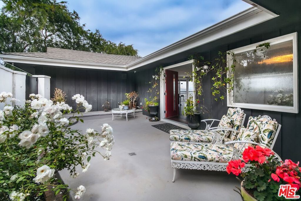 Photo of Listing #25490853