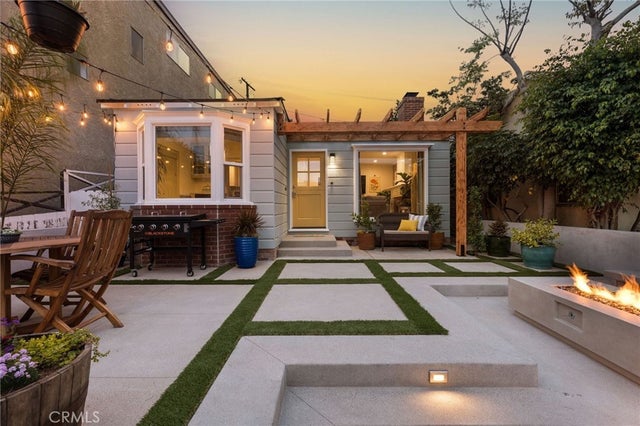 60 Santa Ana Avenue, Long Beach