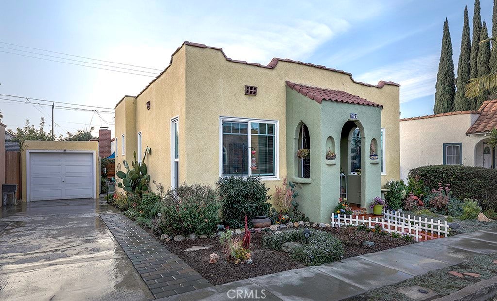 Photo of Listing #PV25024991