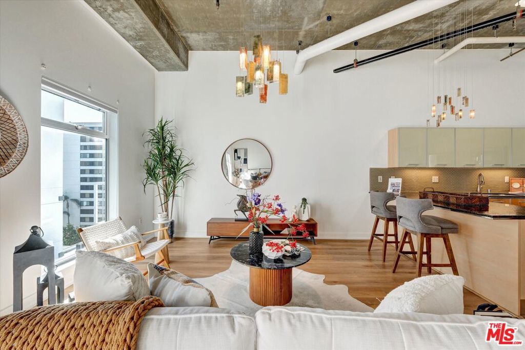 Photo of Listing #25495043