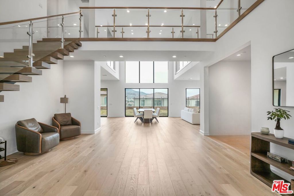 Photo of Listing #25494817