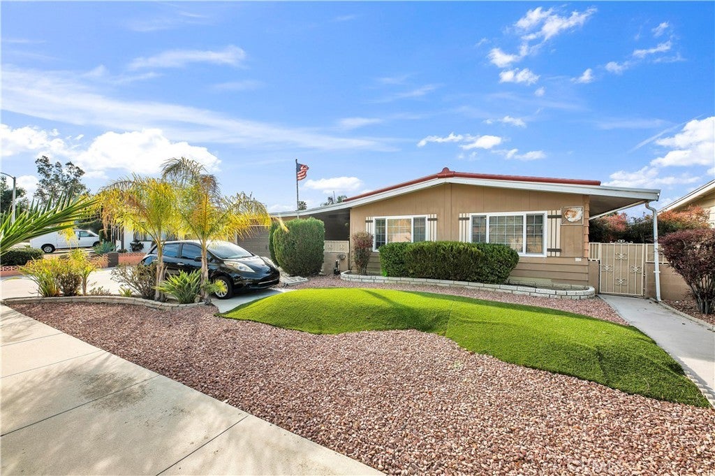 1307 Brentwood Way, Hemet