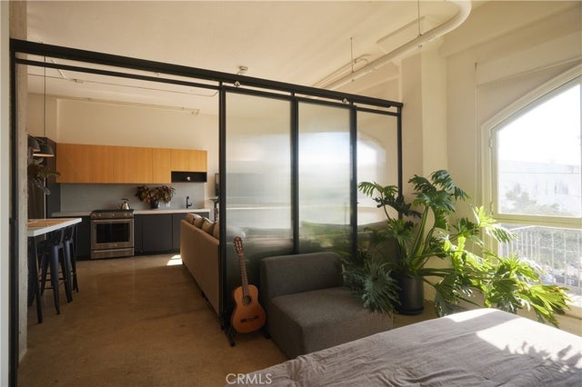 315 E 8th Street # 205, Los Angeles