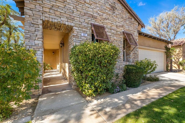 37 Shoreline Drive, Rancho Mirage