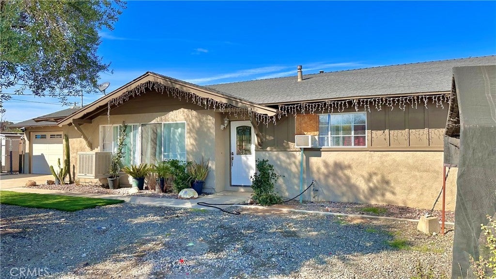 Photo of Listing #IV25035655