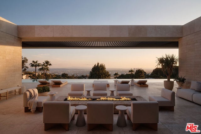 9214 Nightingale Drive, West Hollywood